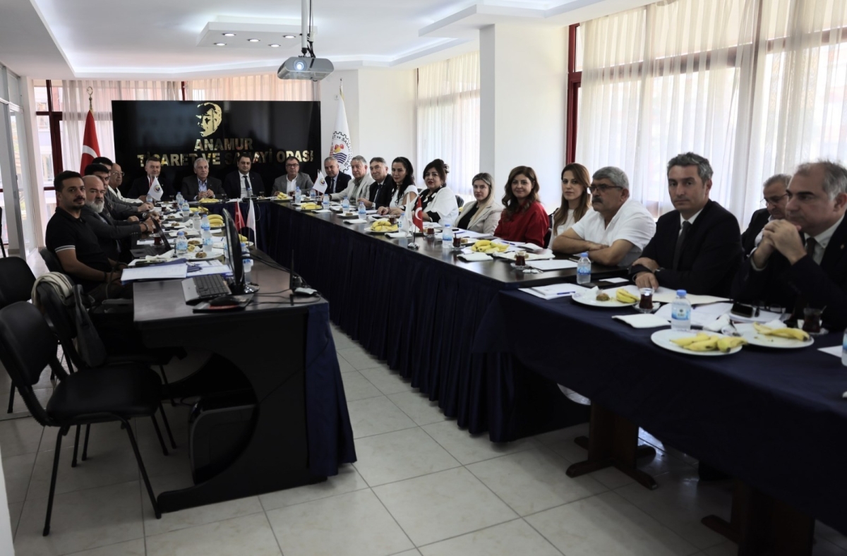 Mersin’de Oda ve Borsa Başkanları Anamur’da Buluştu..