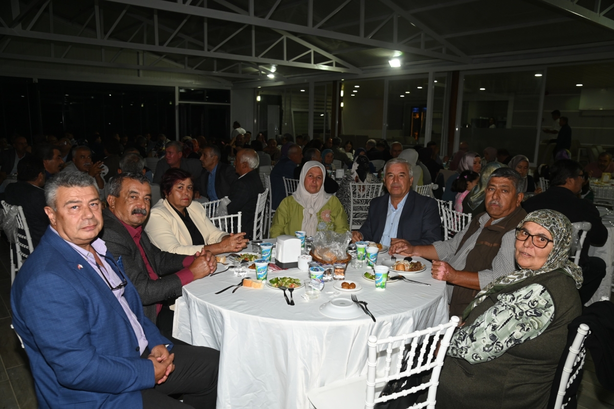 Anamur Belediye Başkanı Durmuş Deniz Mahalle Muhtarları ve Din Görevlileri ile Bir Araya Geldi.