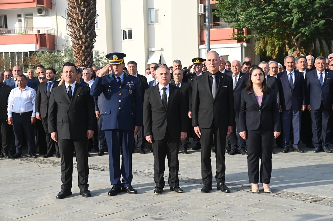 10 Kasım Atatürk’ü Anma Günü Çelenk Sunma Töreni ve Anma Programı Gerçekleştirildi.