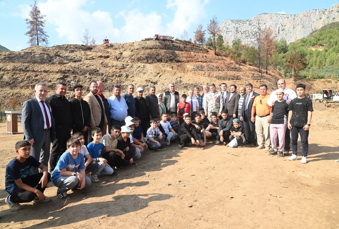 Anamur’da “Geleceğe Nefes” Kampanyası Kapsamında Fidanlar Toprakla Buluştu