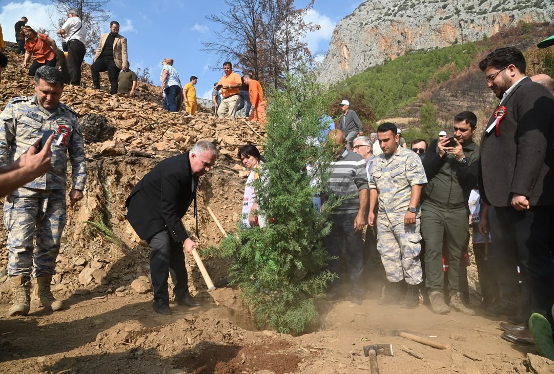 Anamur’da “Geleceğe Nefes” Kampanyası Kapsamında Fidanlar Toprakla Buluştu