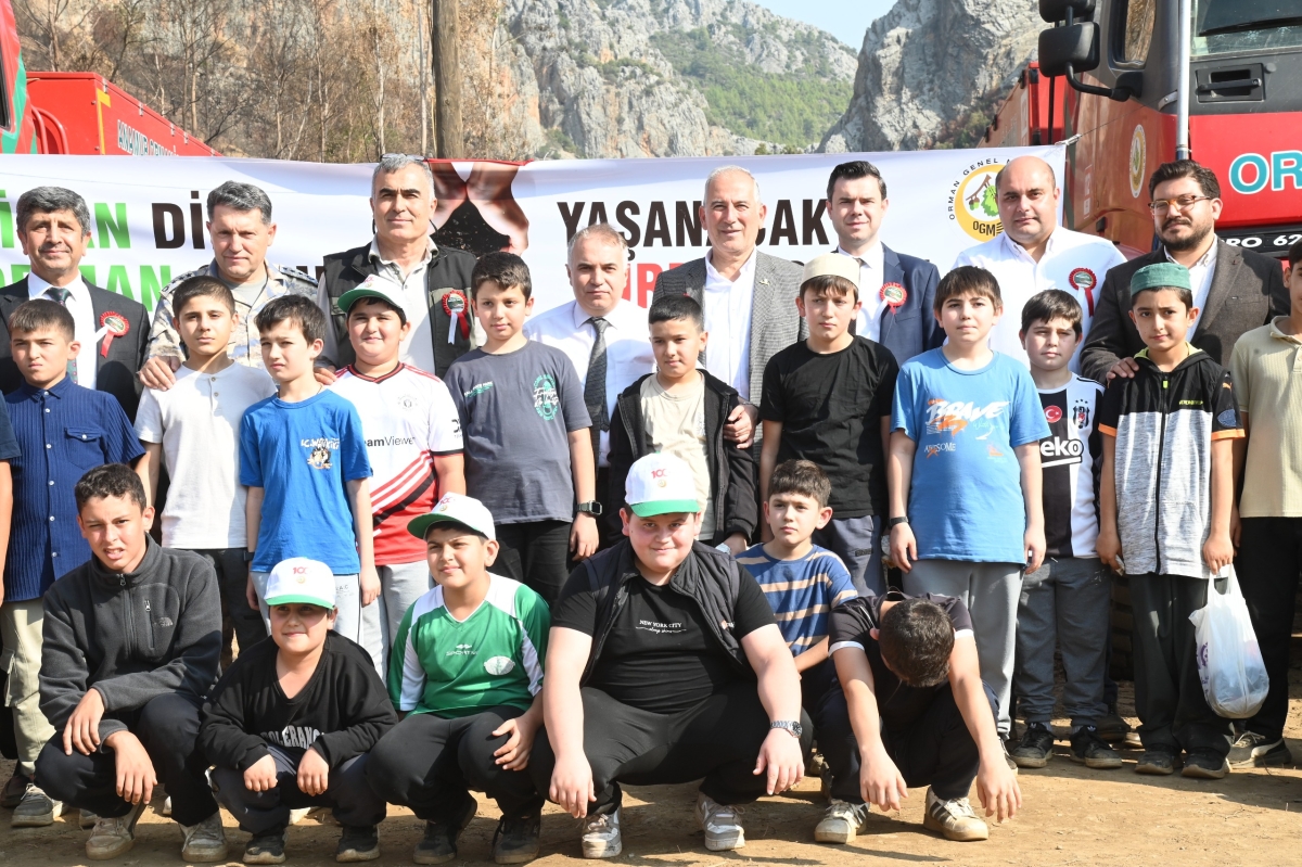 Anamur’da “Geleceğe Nefes” Kampanyası Kapsamında Fidanlar Toprakla Buluştu