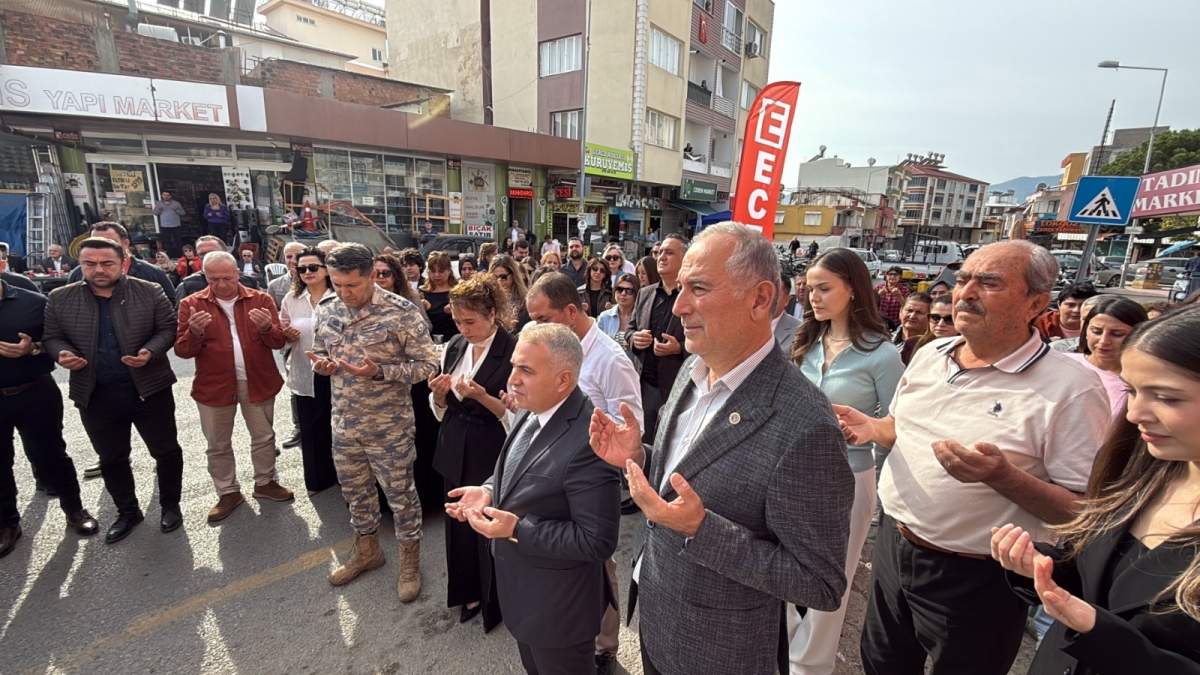 Efsun Eczanesi Anamur’da Törenle Hizmete Açıldı..