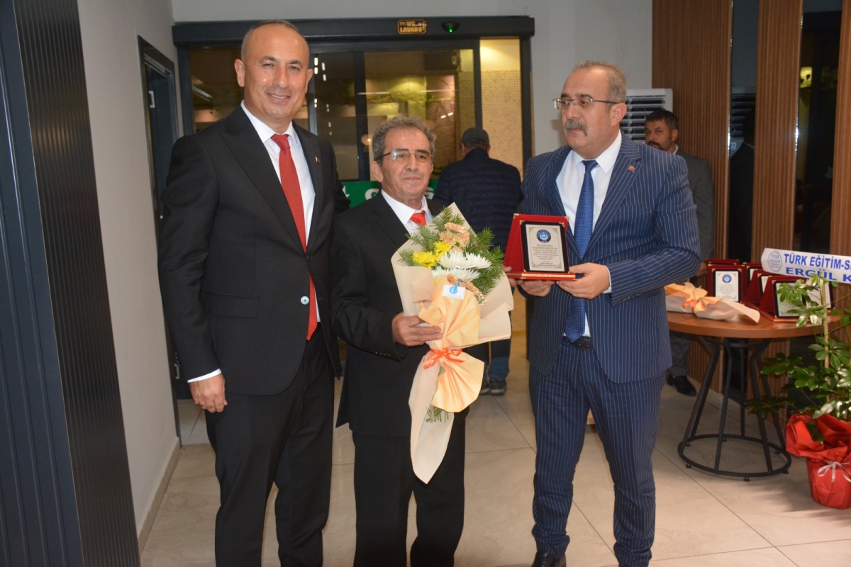 Türk Eğitim-Sen Anamur İlçe Temsilciliği’nden Öğretmenlere Dayanışma Yemeği