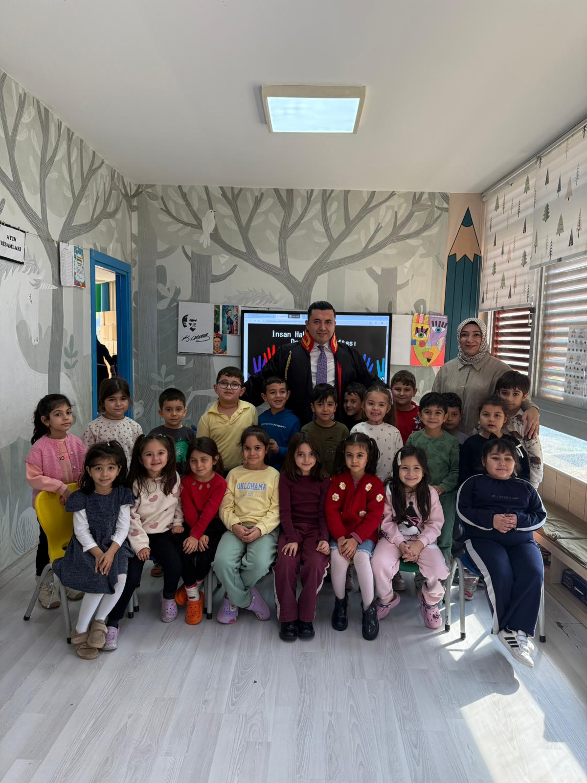 Anamur’da Çocuklara İnsan Hakları ve Demokrasi Eğitimi..