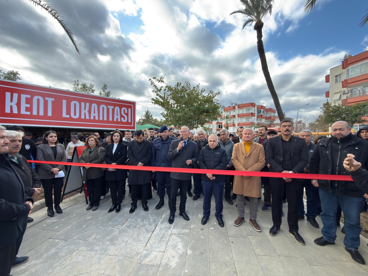 Yeni Cumhuriyet Meydanı’nda “Kent Lokantası” Hizmete Açıldı