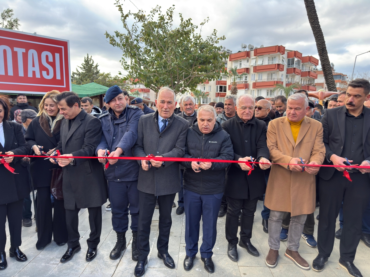 Yeni Cumhuriyet Meydanı’nda “Kent Lokantası” Hizmete Açıldı