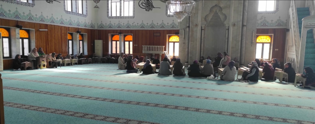 Anamur’da Ramazan Dolayısıyla  Camiler Kadınların Kur’an Halkalarıyla Doldu..