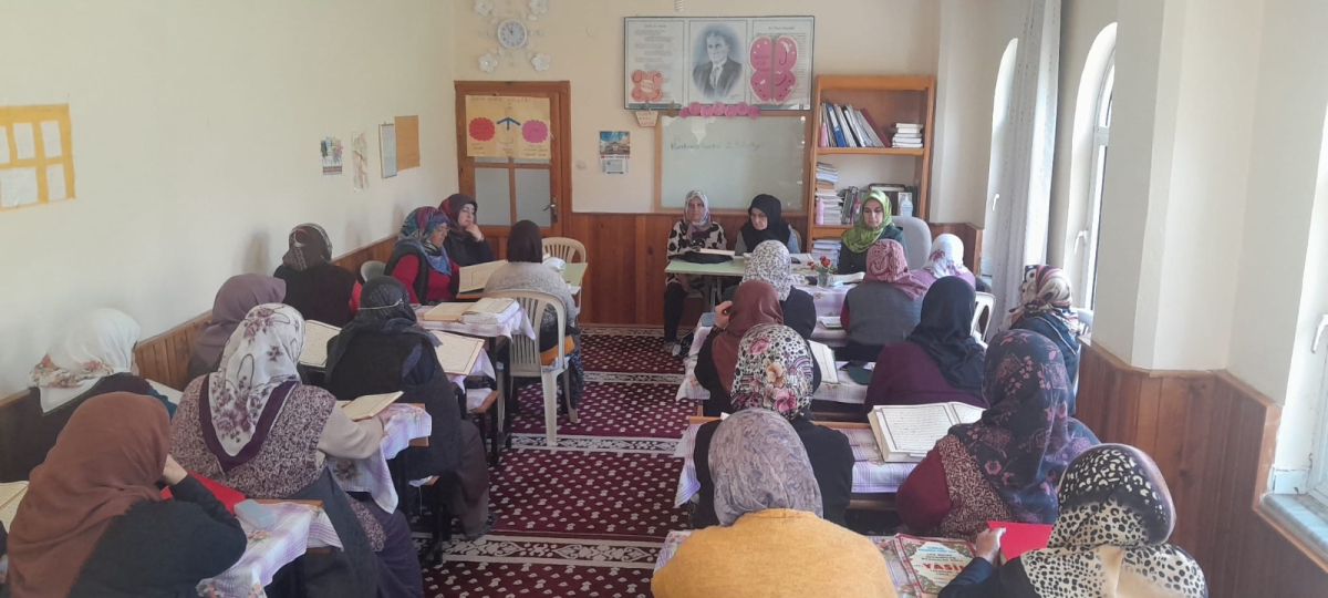 Anamur’da Ramazan Dolayısıyla  Camiler Kadınların Kur’an Halkalarıyla Doldu..