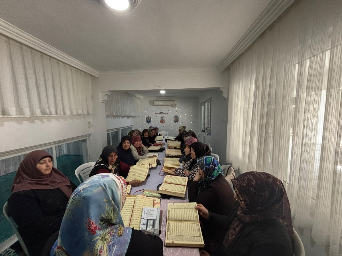 Anamur’da Ramazan Dolayısıyla  Camiler Kadınların Kur’an Halkalarıyla Doldu..