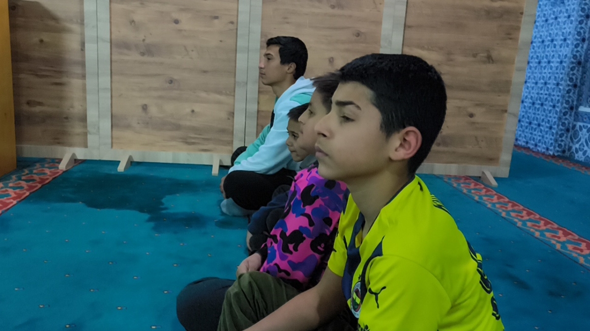 Anamur’da Çedes Projesiyle Gençlerden Anlamlı Hareket: “Arkadaşlarımla Camideyiz” 