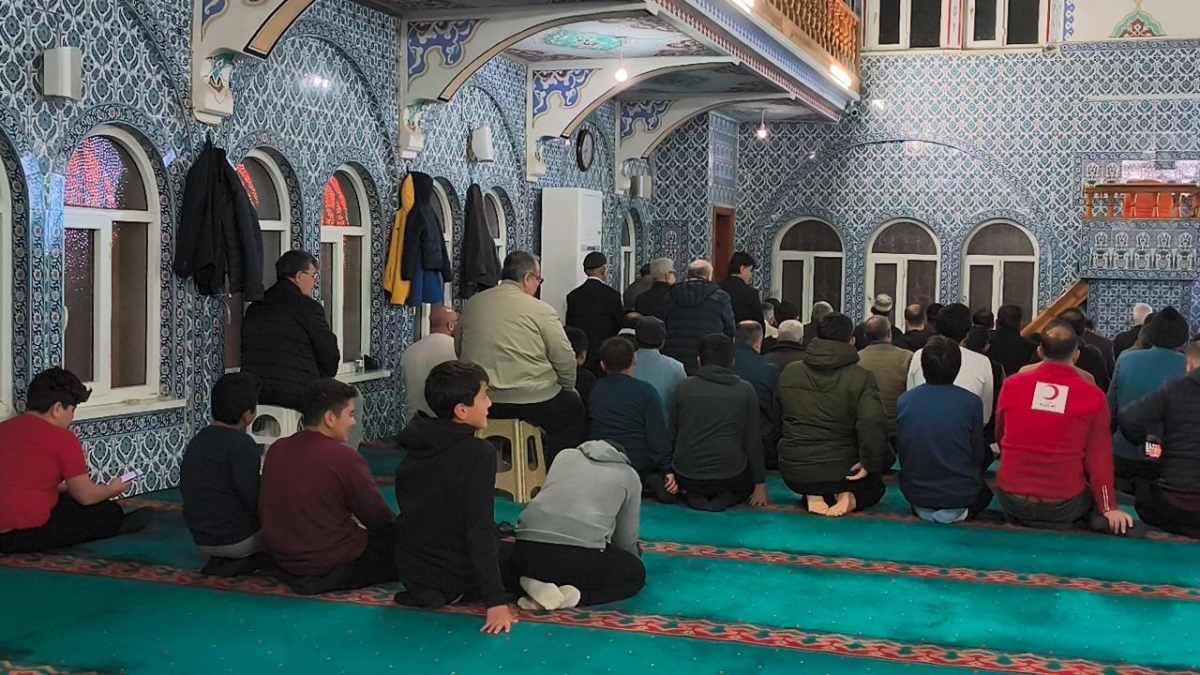Anamur’da Çedes Projesiyle Gençlerden Anlamlı Hareket: “Arkadaşlarımla Camideyiz” 