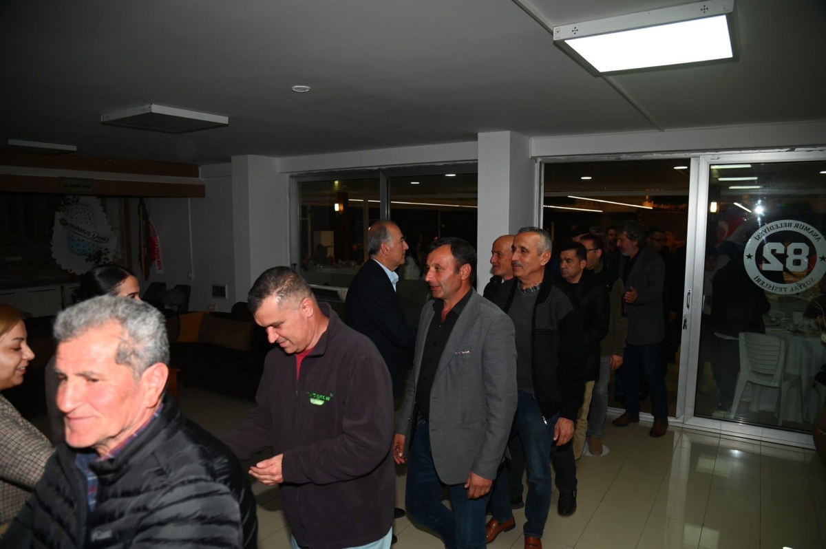 Anamur Belediyesi Muhtarlar, STK'lar ve Siyasilerle İftarda Buluştu..