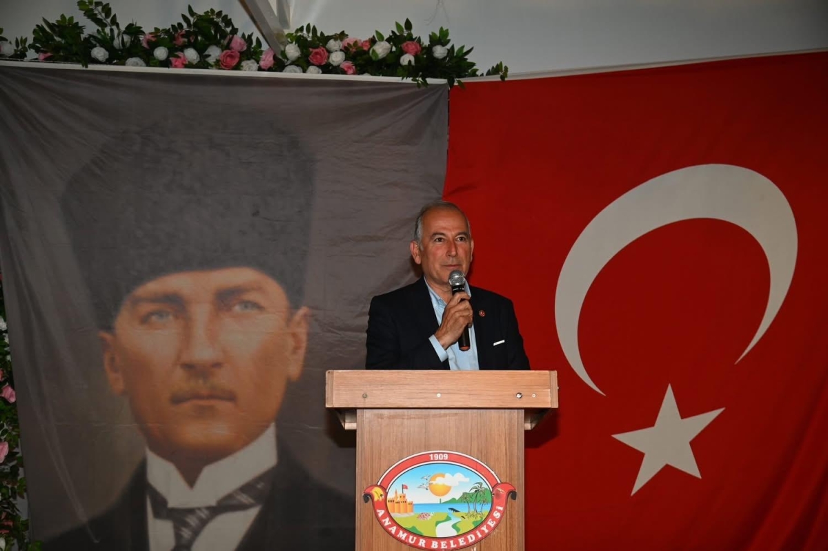Anamur Belediyesi Muhtarlar, STK'lar ve Siyasilerle İftarda Buluştu..