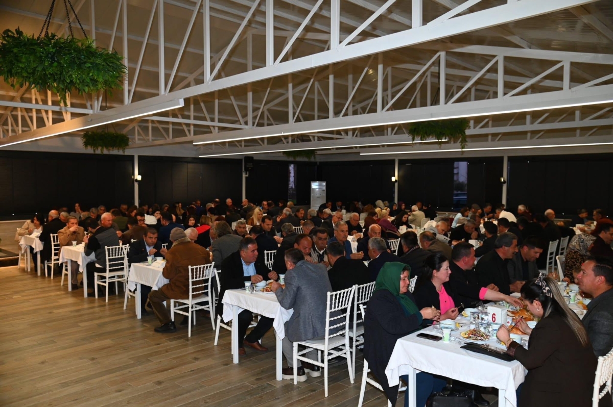 Anamur Belediyesi Muhtarlar, STK'lar ve Siyasilerle İftarda Buluştu..