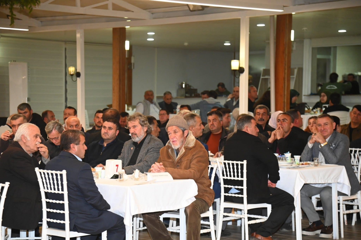 Anamur Belediyesi Muhtarlar, STK'lar ve Siyasilerle İftarda Buluştu..