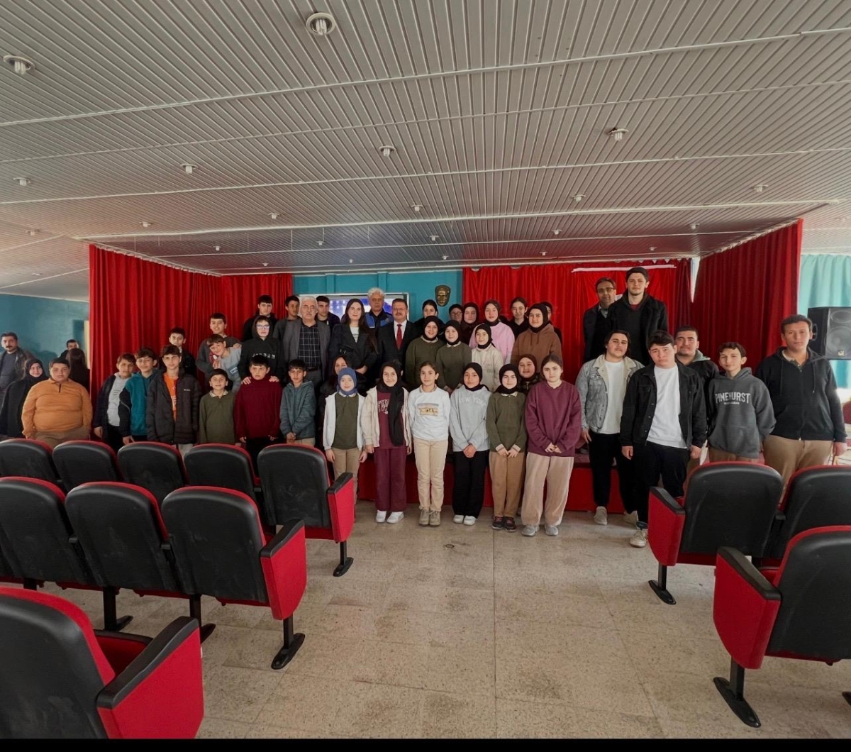 Gençler Teknoloji Bağımlılığına Karşı Bilgilendirildi..