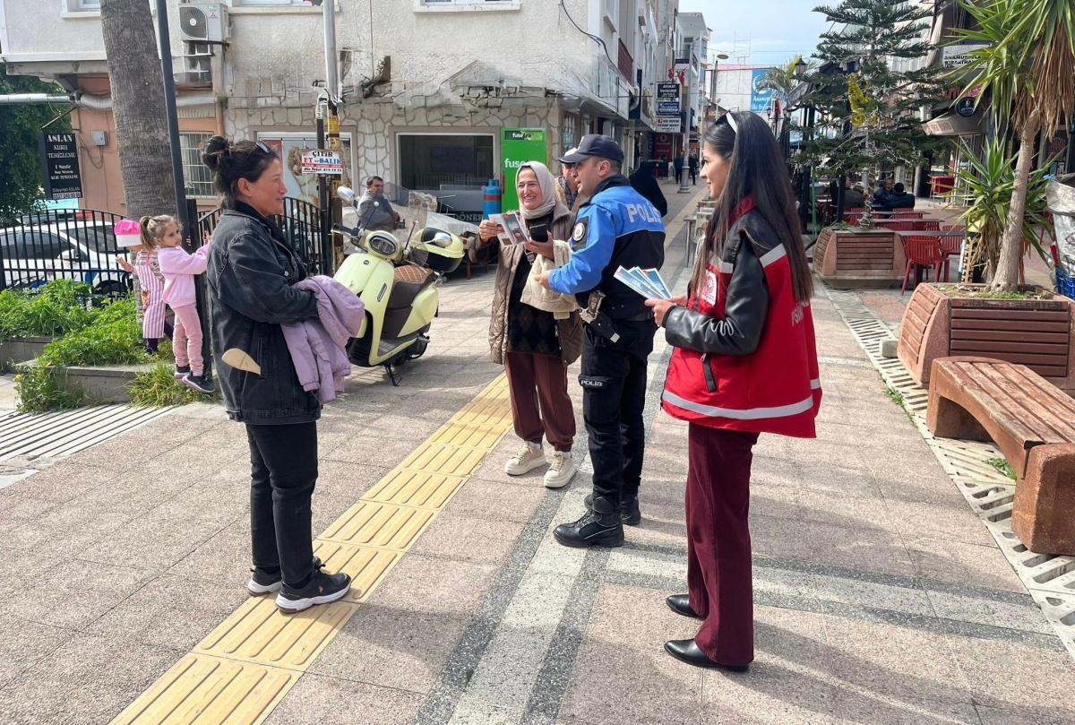 Anamur’da 8 Mart’ta Kadına Yönelik Şiddete Karşı Bilgilendirme Çalışması..