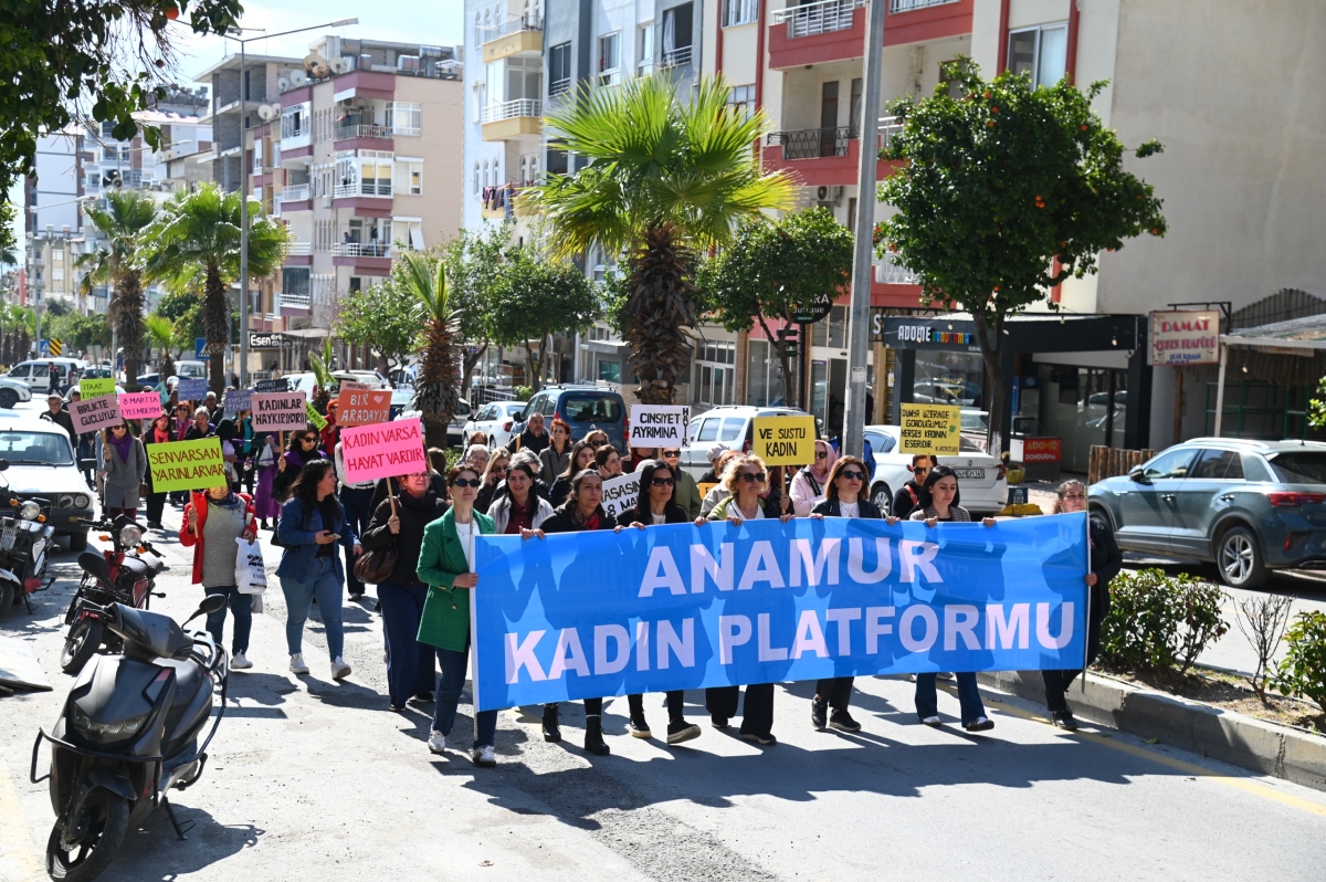 Anamur Belediyesi Kadınlar Gününde Emekçileri Unutmadı. 