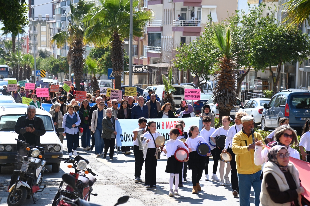 Anamur Belediyesi Kadınlar Gününde Emekçileri Unutmadı. 