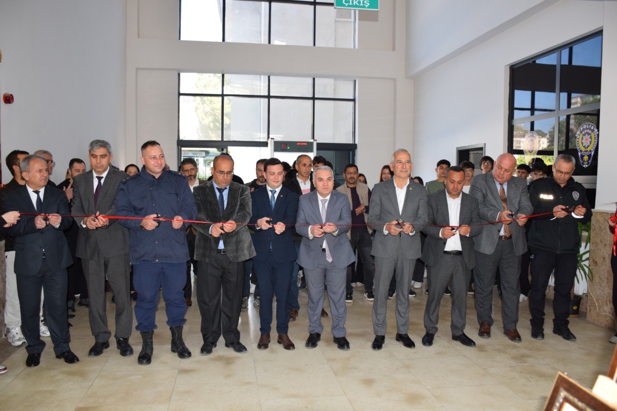 İstiklal Marşı’nın 105. Yılı Anamur’da Açılan Sergiyle Kutlandı.
