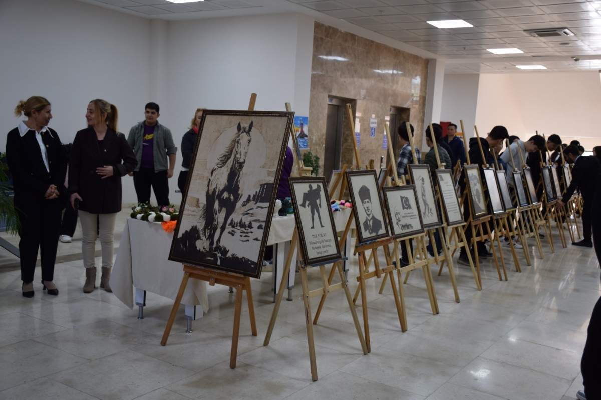İstiklal Marşı’nın 105. Yılı Anamur’da Açılan Sergiyle Kutlandı.