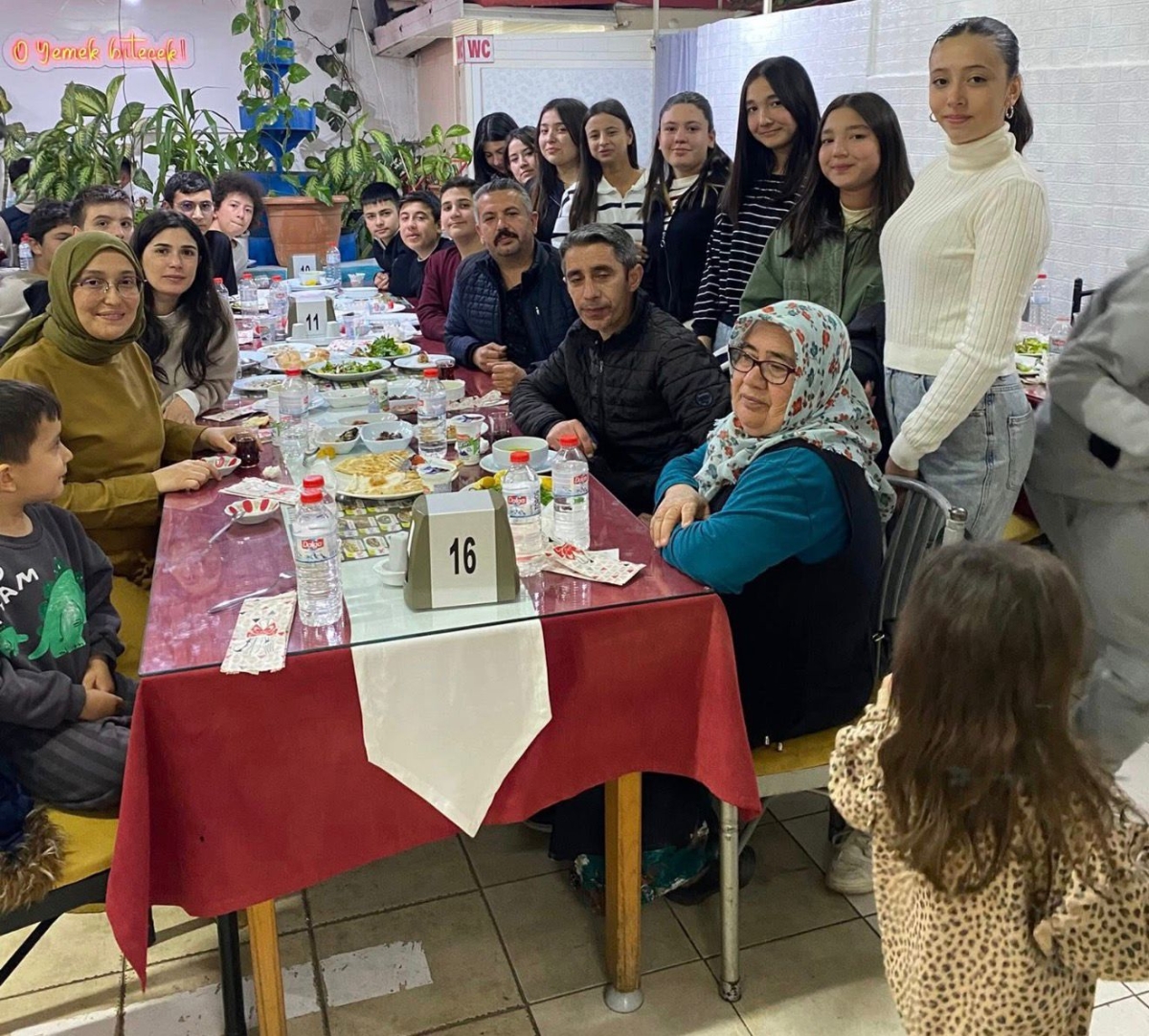 Anamur’da “Gülün Çocuklar” Diyen Müdür: Sevgiyle Kurulan Disiplin Hikayesi