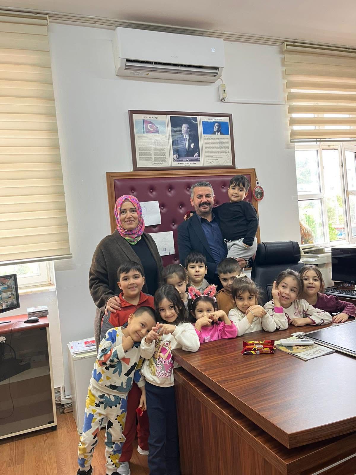 Anamur’da “Gülün Çocuklar” Diyen Müdür: Sevgiyle Kurulan Disiplin Hikayesi