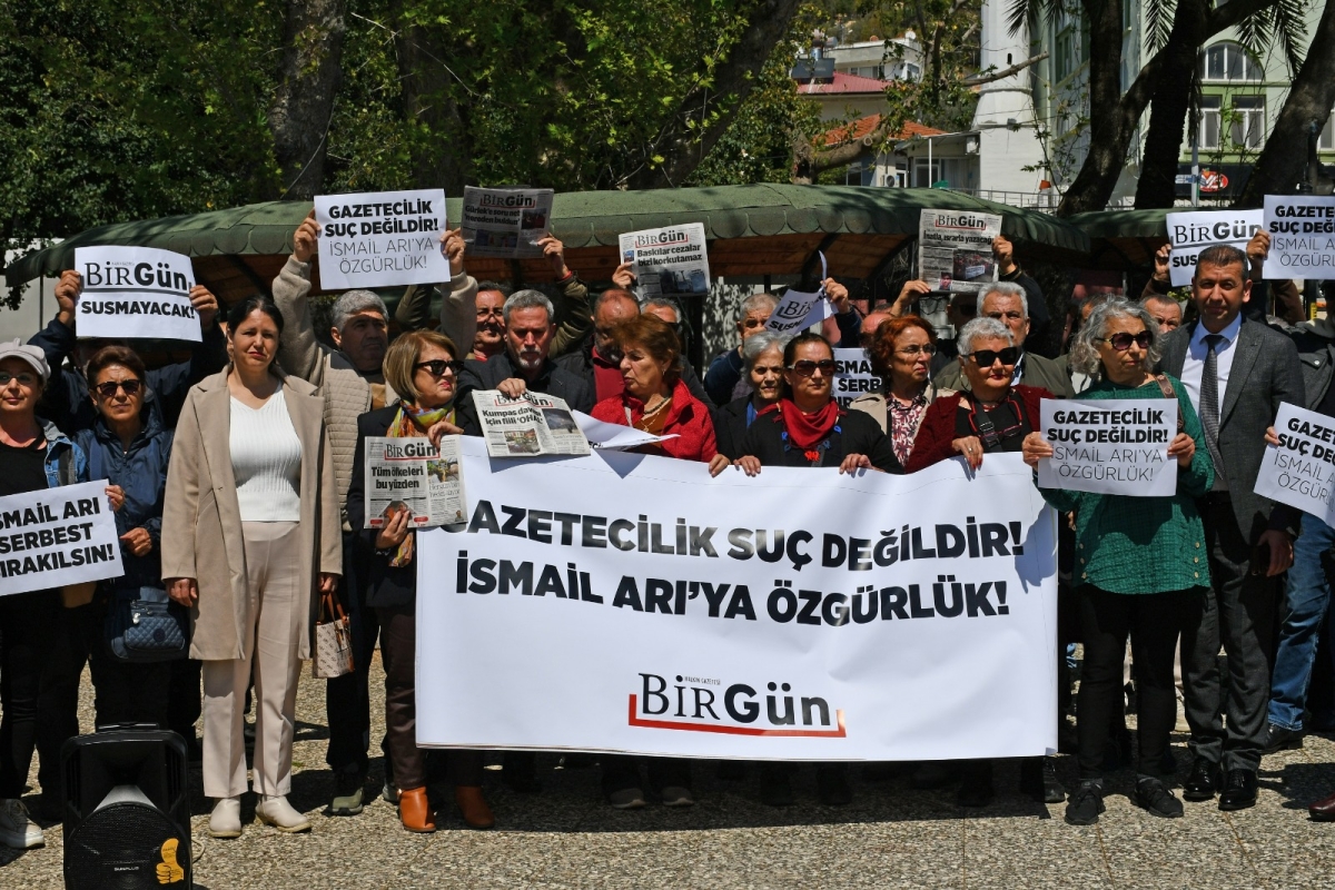 Anamur’da BirGün Okurlarından İsmail Arı’ya Destek: “Gazetecilik Suç Değildir”
