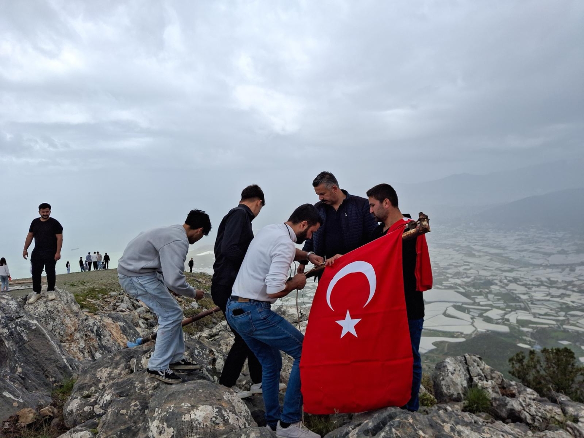 Anamur Ülkü Ocakları’ndan Başbuğ Türkeş’e Vefa Yürüyüşü.
