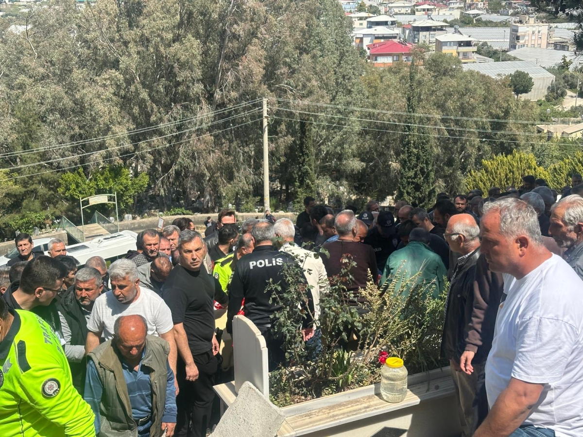 Anamur’da Emekli Polis Memuru Ercan Erdem’in Ani Ölümü Büyük Üzüntü Yarattı..