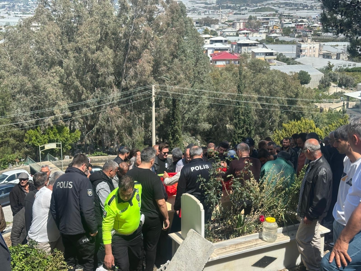 Anamur’da Emekli Polis Memuru Ercan Erdem’in Ani Ölümü Büyük Üzüntü Yarattı..