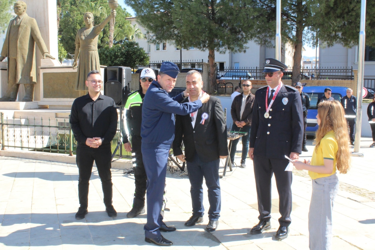 Anamur’da Polis Haftası Coşkusu: Tören ve Ödül Programı Düzenlendi..