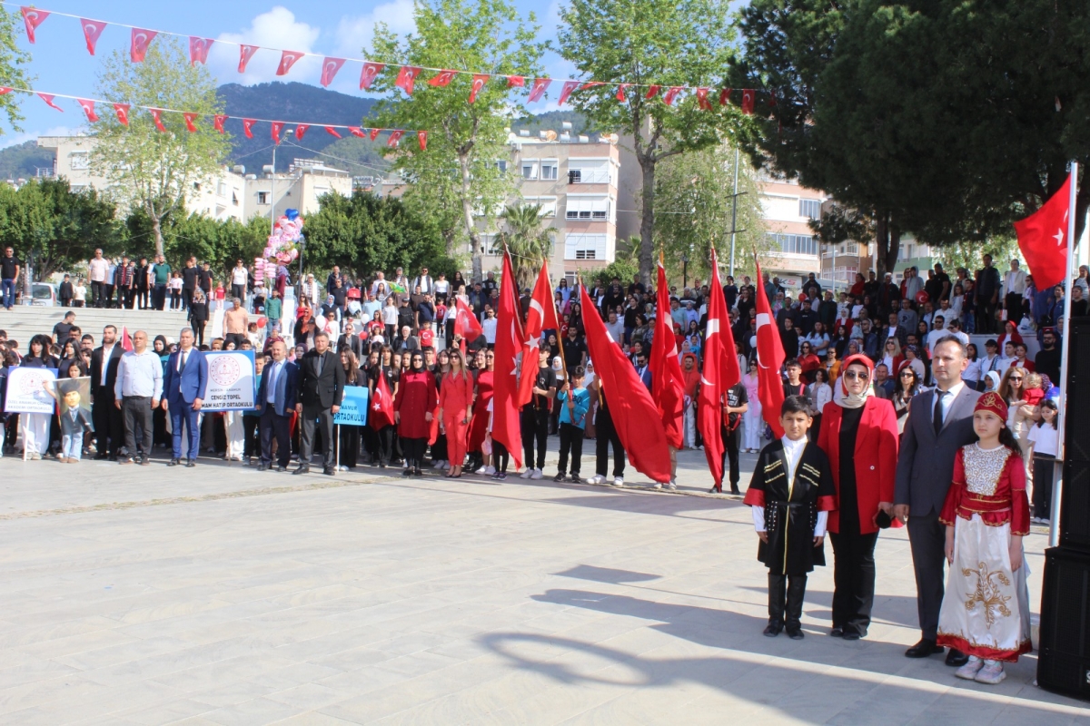 Anamur’da 23 Nisan Coşkusu Meydanlara Taştı..
