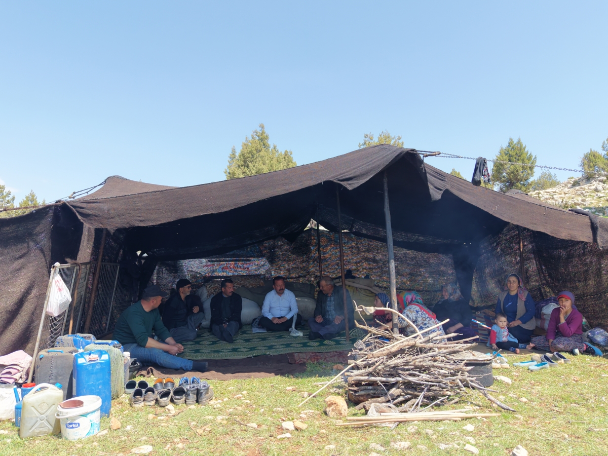 Toroslar’da Kadim Yolculuk: Sarıkeçili Yörüklerinin Yayla Göçü Başladı..