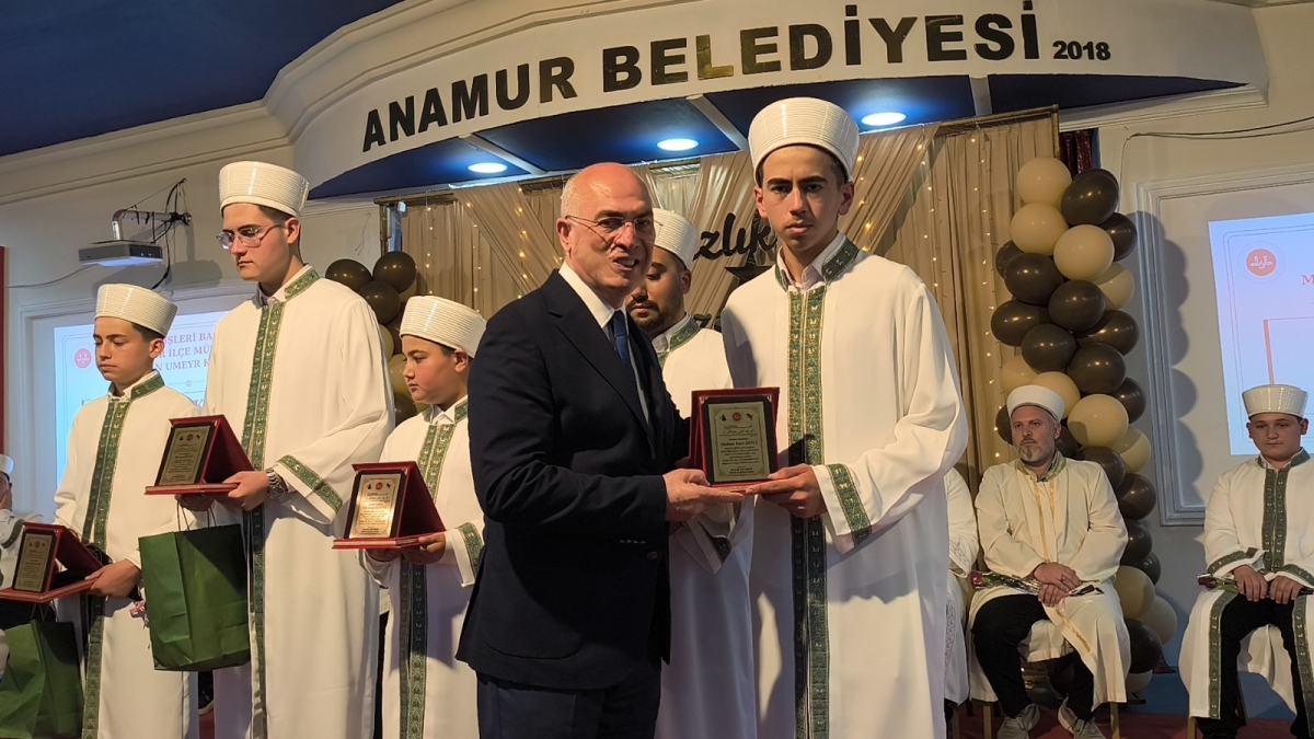Anamur’da Hafızlık İcazet Töreni Yoğun İlgi Gördü..