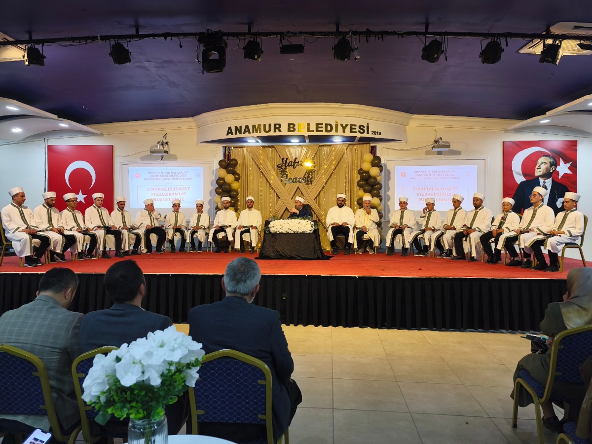 Anamur’da Hafızlık İcazet Töreni Yoğun İlgi Gördü..