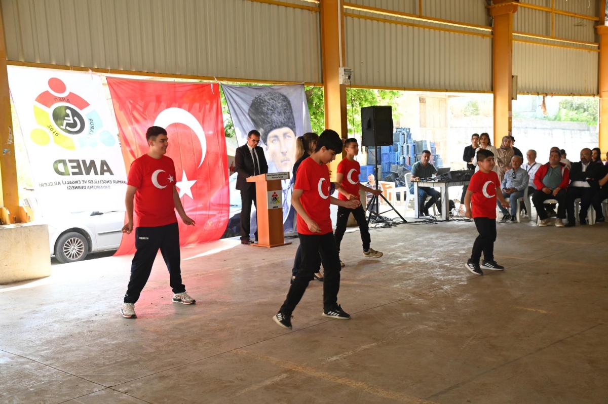 Anamur’da Engelleri Birlikte Aşıyoruz Mesajı”