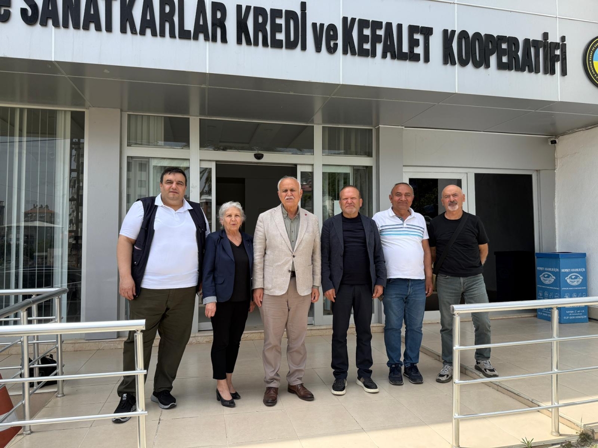 Gazeteciler Cemiyeti’nden Esnaf Kredi Kooperatifi Başkanı Özdemir’e ziyaret..