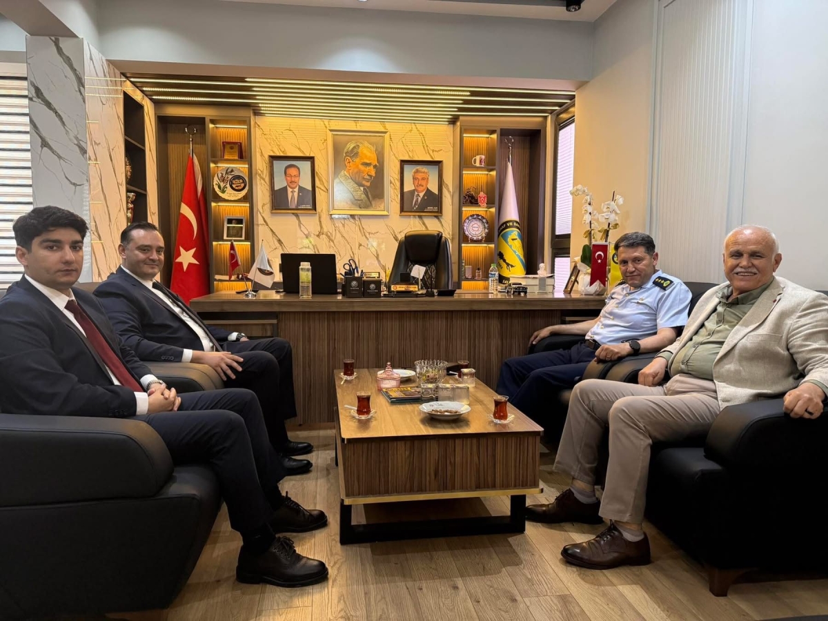 Gazeteciler Cemiyeti’nden Esnaf Kredi Kooperatifi Başkanı Özdemir’e ziyaret..