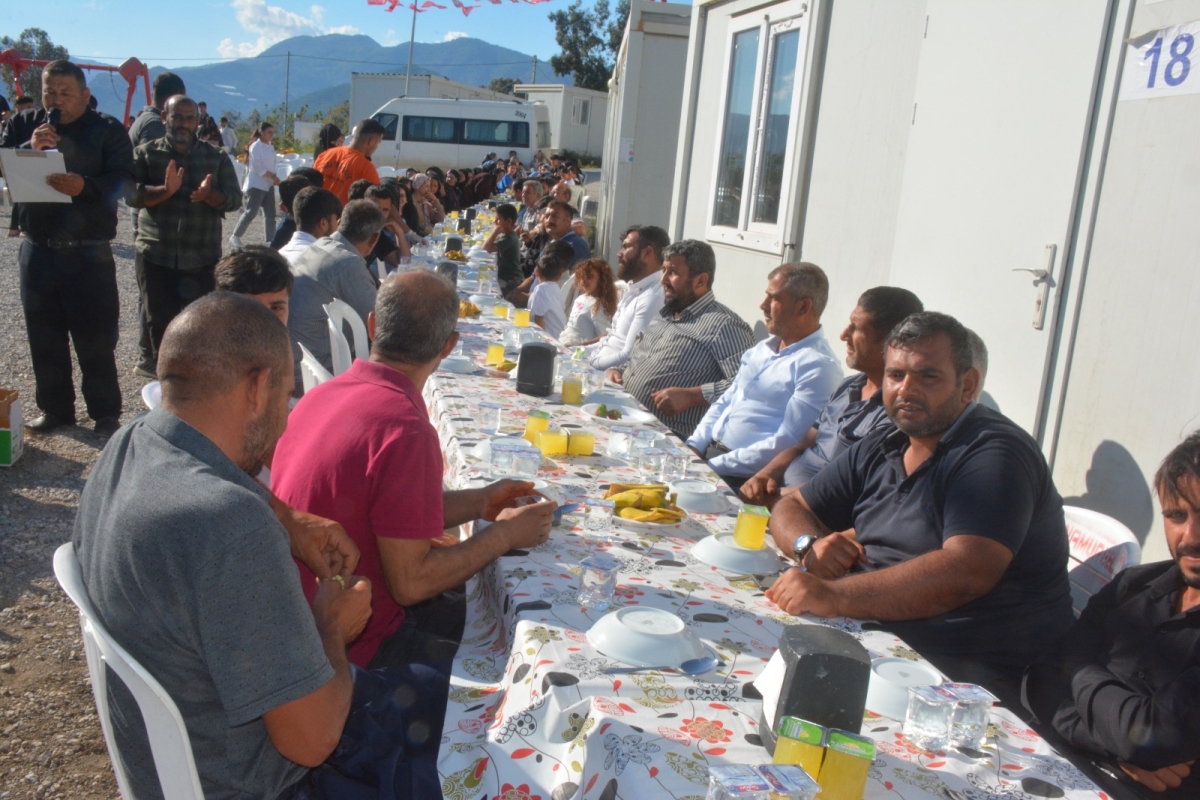 Anamur’da mevsimlik tarım işçileri için dayanışma programı düzenlendi..