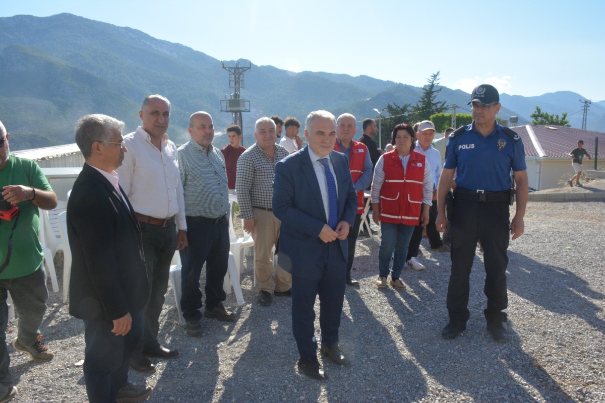 Anamur’da mevsimlik tarım işçileri için dayanışma programı düzenlendi..