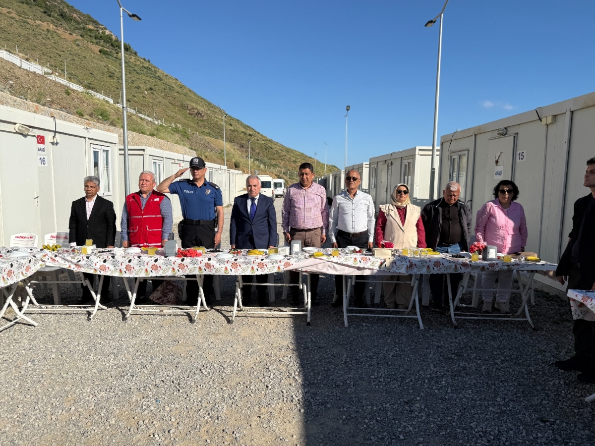 Anamur’da mevsimlik tarım işçileri için dayanışma programı düzenlendi..