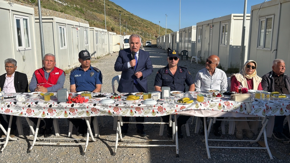 Anamur’da mevsimlik tarım işçileri için dayanışma programı düzenlendi..