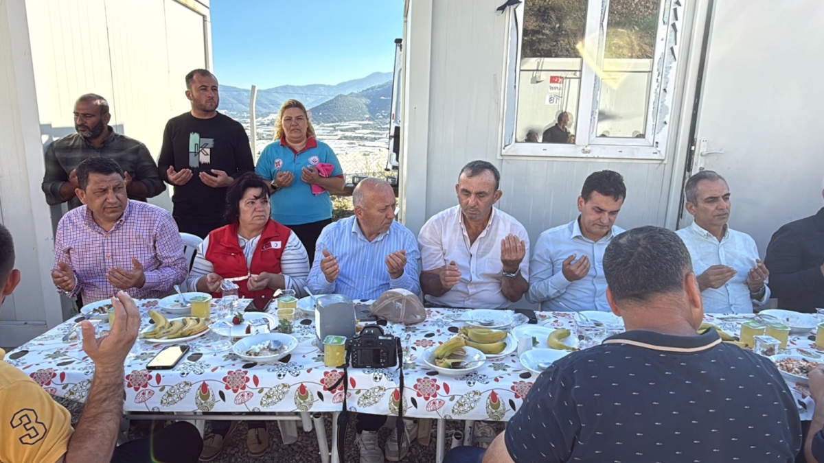 Anamur’da mevsimlik tarım işçileri için dayanışma programı düzenlendi..