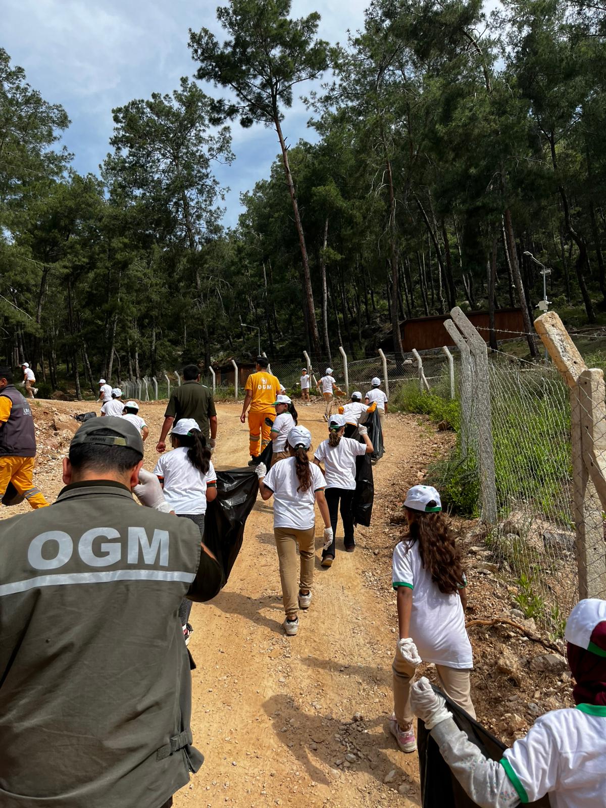 Anamur’da “Orman Benim” etkinliğiyle Yangın Riskine Karşı Temizlik Seferberliği.