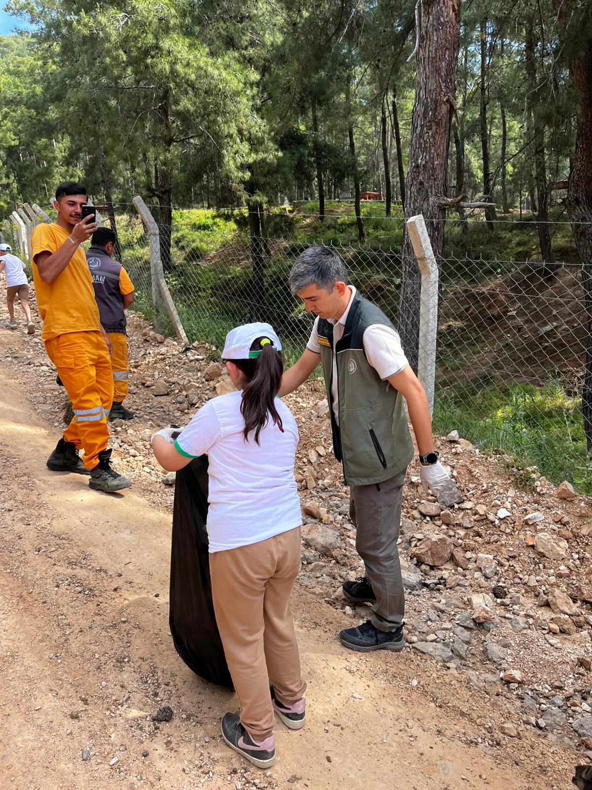 Anamur’da “Orman Benim” etkinliğiyle Yangın Riskine Karşı Temizlik Seferberliği.