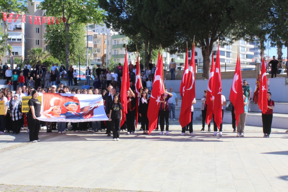 Anamur’da 19 Mayıs Coşkusu Kortej Yürüyüşüyle Başladı