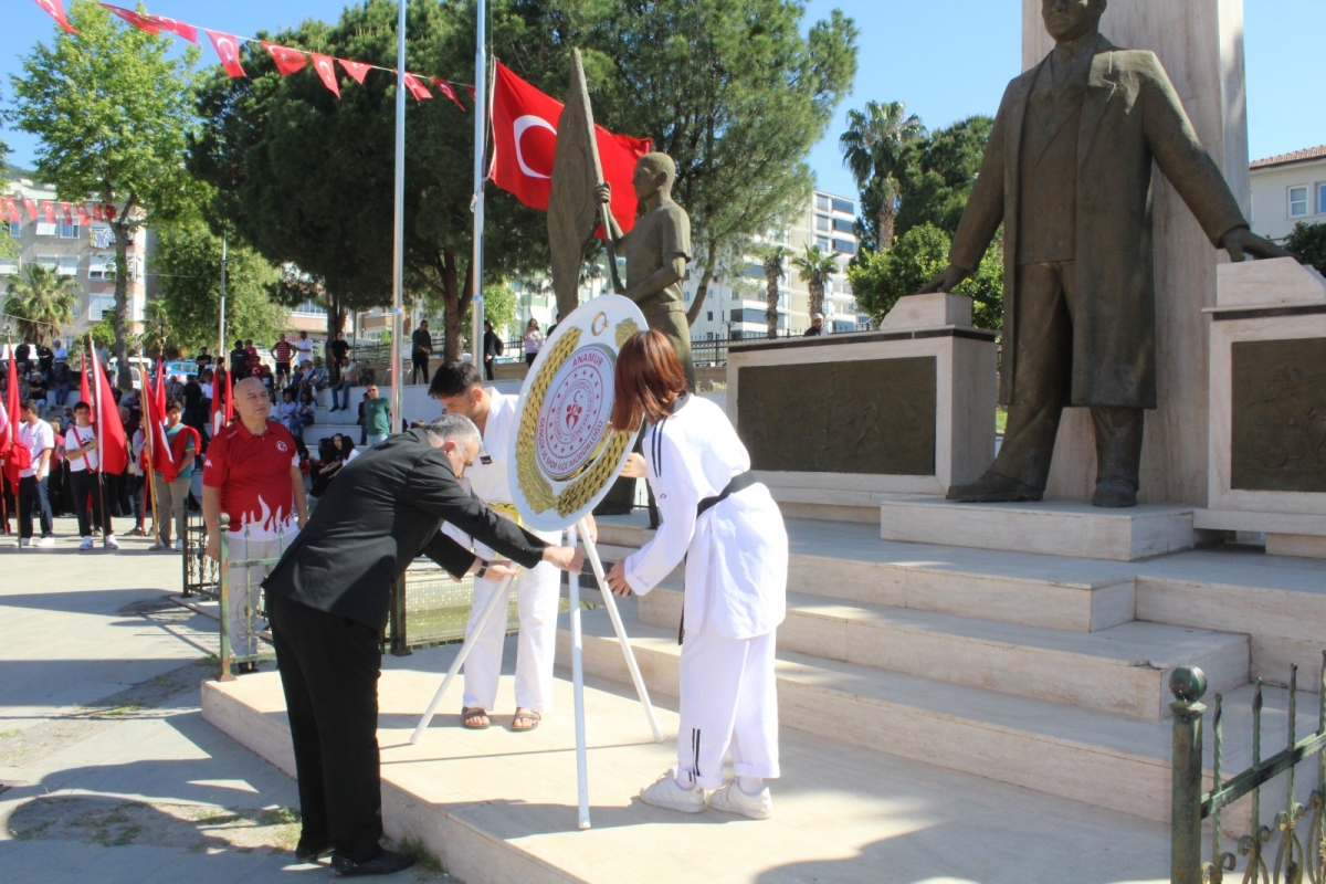 Anamur’da 19 Mayıs Coşkusu Kortej Yürüyüşüyle Başladı