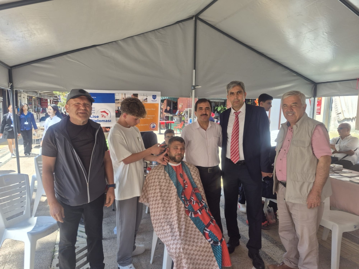 Anamur’da Meslek Liseleri Tanıtım Günleri Düzenlendi..